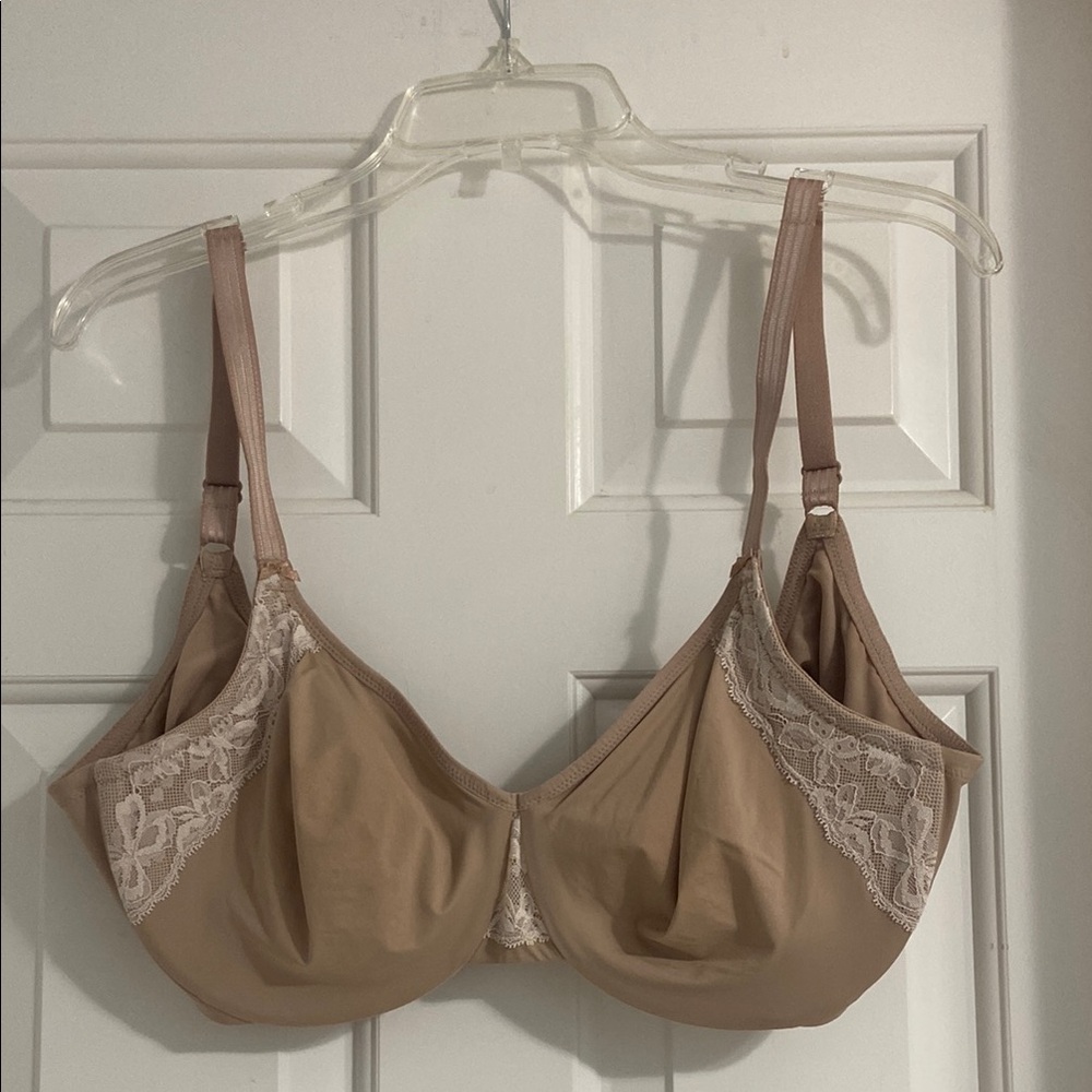 Olga by Warner’s GI8961A Nude Bra with Lace Detail